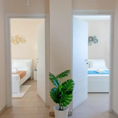 L'affaccio - Lungomare בית הארחה 3*